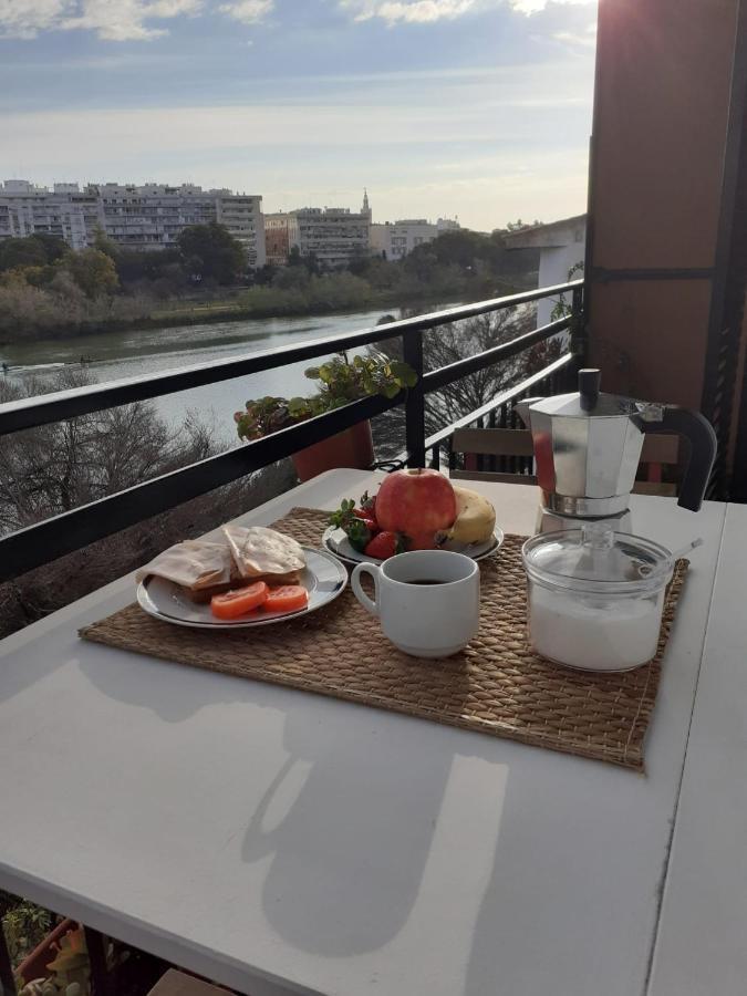 Apartamento Con Vistas Al Rio Guadalquivir En Triana, Sevilla Buitenkant foto